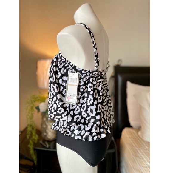 Silhouette Solutions Women’s 1 Piece Swimsuit Black & White Animal Print - Picture 3 of 7